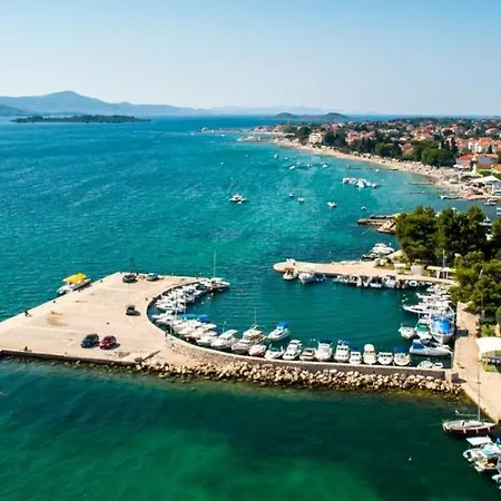 Family Maxim Apartman Sveti Filip i Jakov