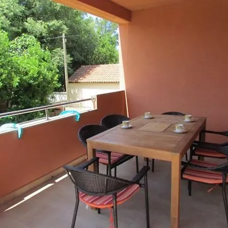 Family Maxim Apartment *