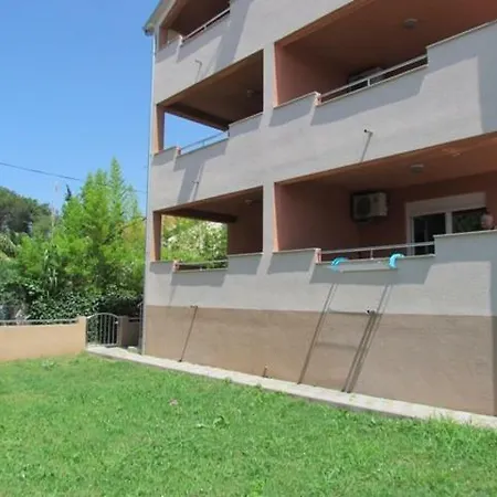 Family Maxim Apartment *
